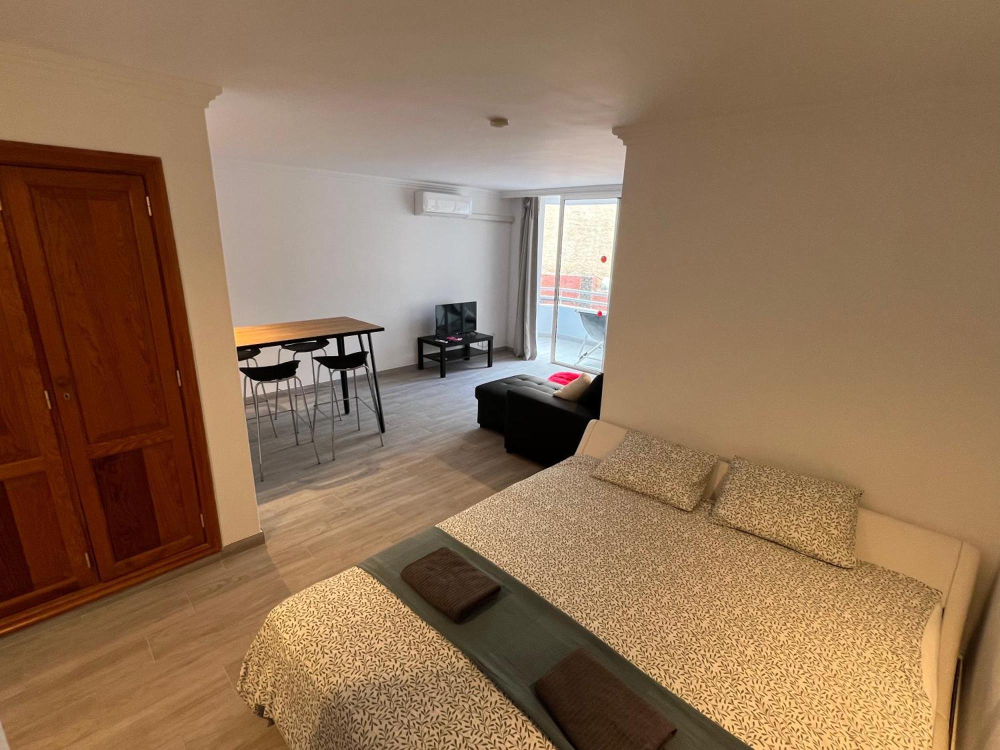 Air Conditioning, Private Parking And Fully Equipped Kitchen In Hotel Room In Golf Del Sur, Tenerife San Miguel de Abona Esterno foto